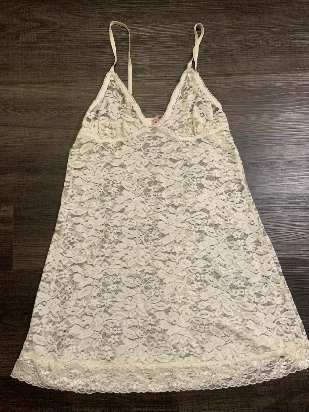 La Vie En Rose Cream Lace V-Neck Chemise